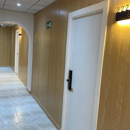 Hotel Vila Calella 3* Καλέλα