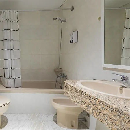 Hotel Vila Calella Ξενοδοχείο 3*