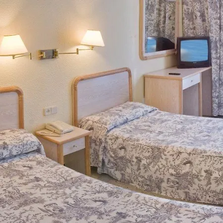 Hotel Vila Calella Ξενοδοχείο 3*