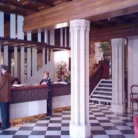 Hotel Vila Calella 3* 칼레라