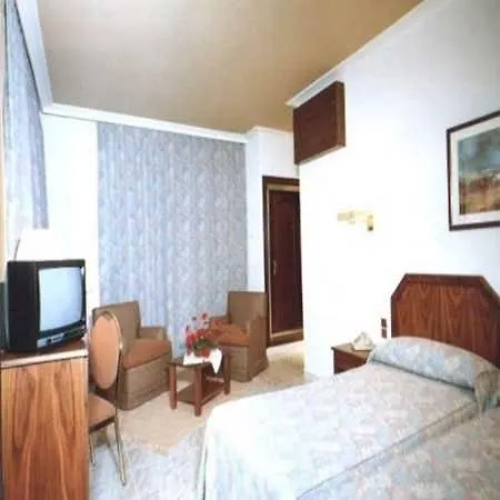 Hotel Vila Calella 호텔 칼레라