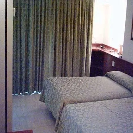 Hotel Vila Calella Καλέλα