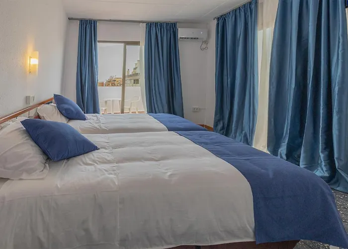 Hotel Vila Calella Отель 3*