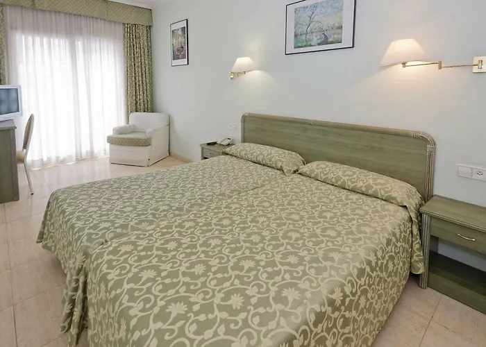 Отель Hotel Vila Calella