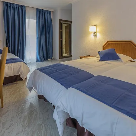 Hotel Vila Calella فندق كاليليا