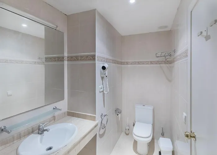 Hotel Vila Calella فندق كاليليا