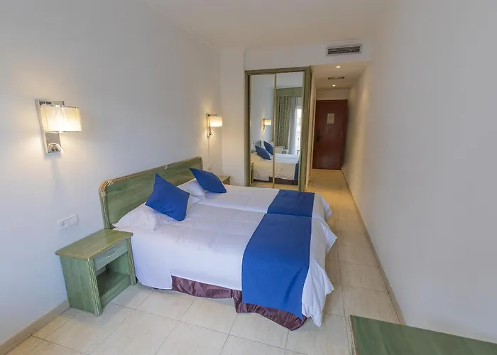 Hotel Vila Calella فندق كاليليا