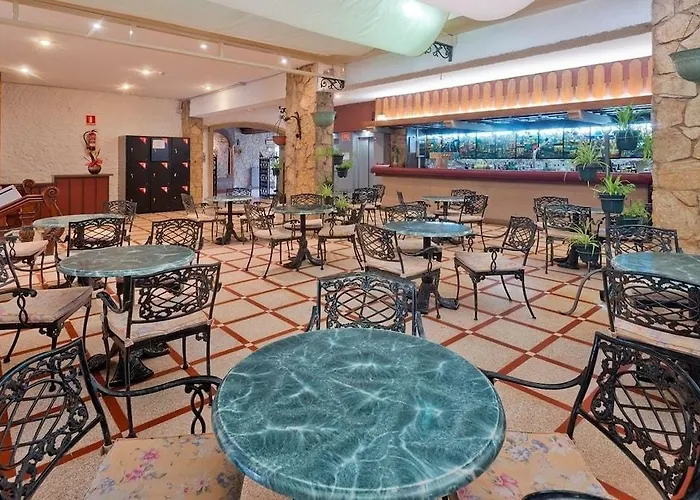 فندق Hotel Vila Calella 3*